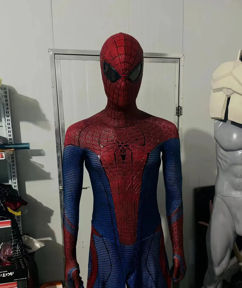 V1 Suit